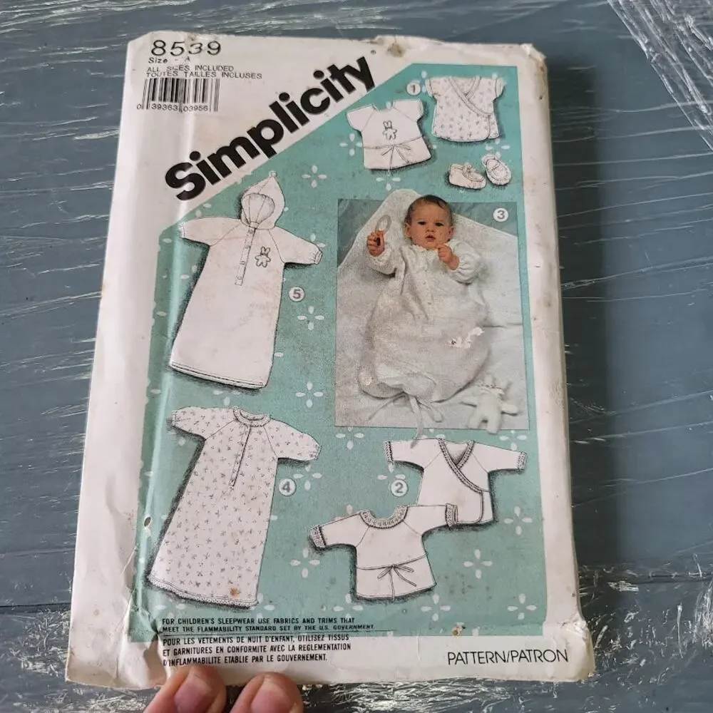 Vintage Pattern Sewing Crafts Hobby simplicity 8539 Infant baby snuggle Size A